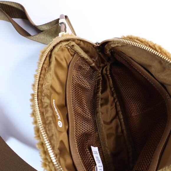 LULULEMON 1L Fleece Everywhere Belt Bag Burnt Caramel Shoulder Crossbody - Picture 4 of 4